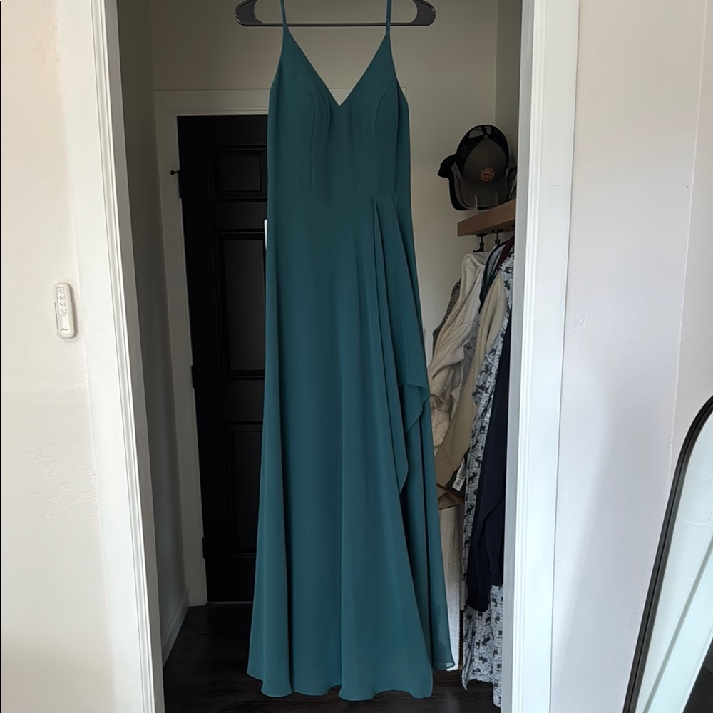 Elegant Teal Evening Gown